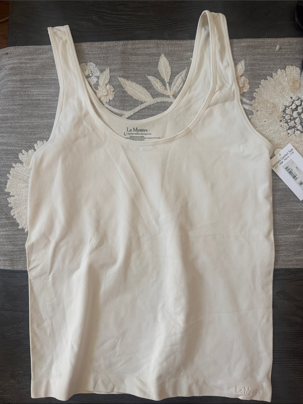 Le Mystere Women's Cream Scoop Neck Tank